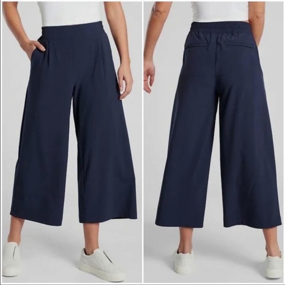 Athleta Brooklyn Wide Leg Crop Navy Travel Commuting Athletic Pants